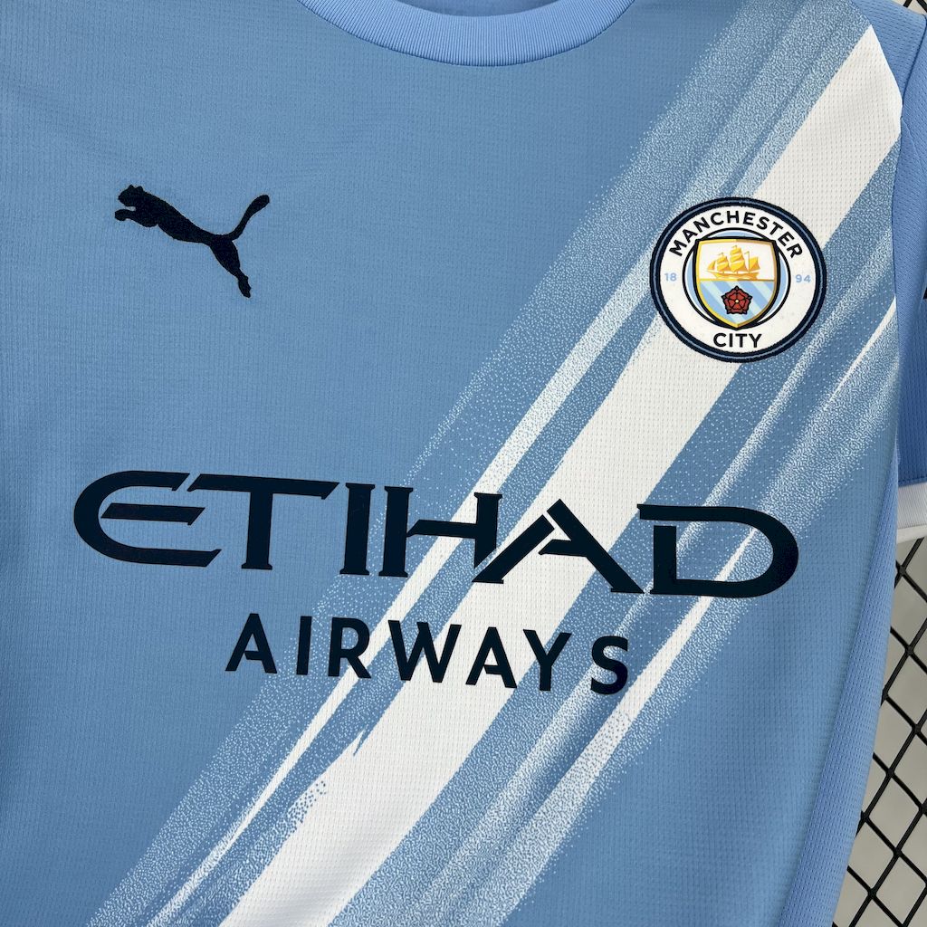 Camisa titular do Manchester City 2025/26