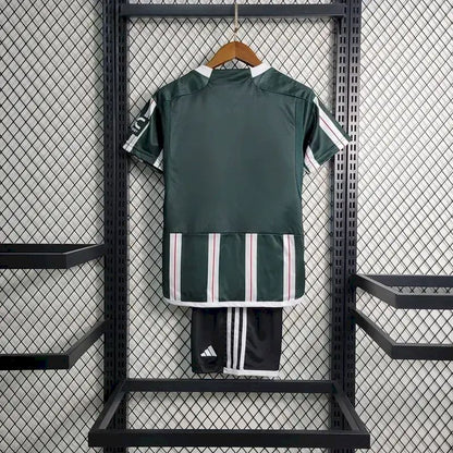 Kit reserva infantil do Manchester United 2023/24