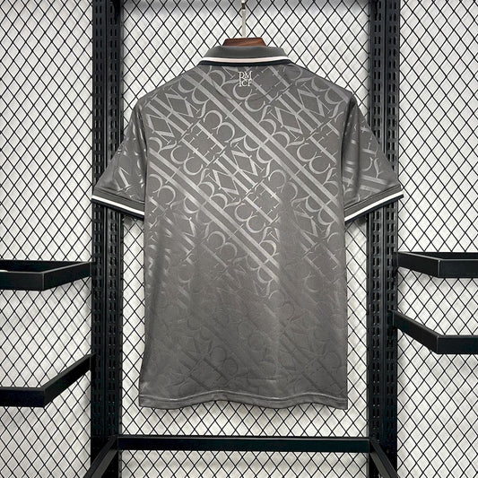 Terceira camisa do Real Madrid 2024/25