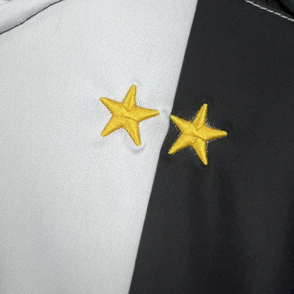 Camisa retrô titular da Juventus 2004/05