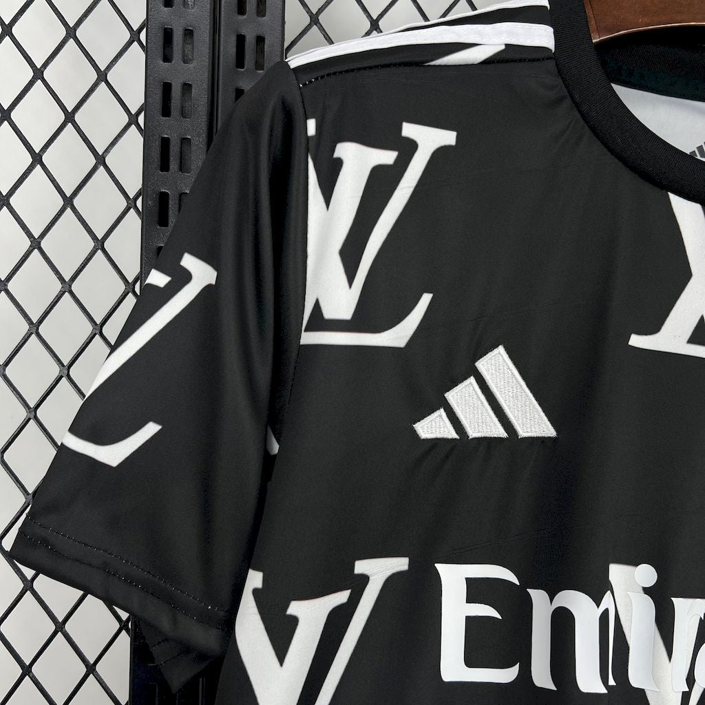 Camisa Louis Vuitton Joint Edition Preta do Real Madrid 2025/26