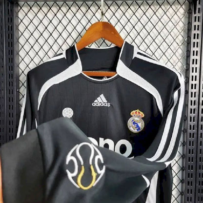 Camisa retrô de manga comprida reserva do Real Madrid 2006/07