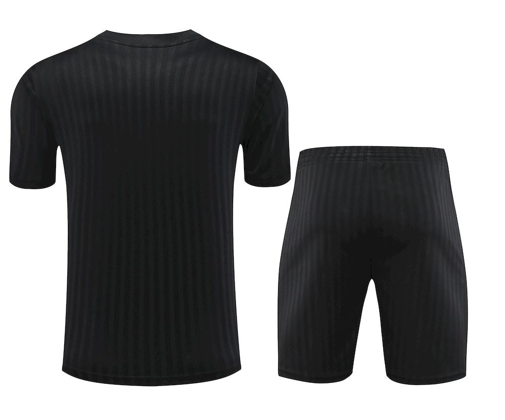 Camisa de treino adulto + short Manchester United 2023/24 418
