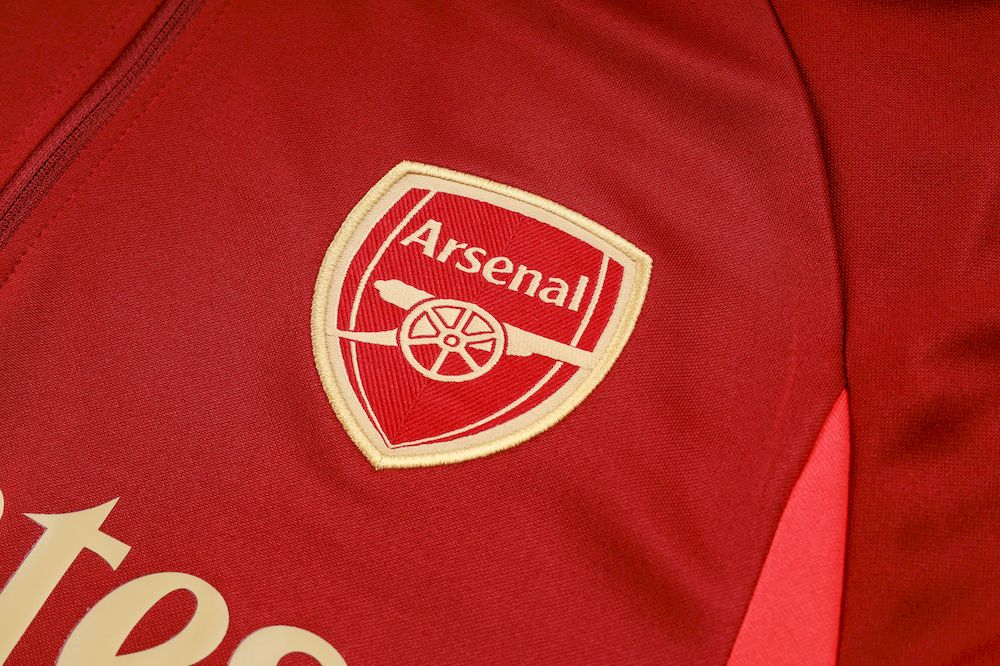 Suéter e calça Arsenal 2023/24 com zíper 815