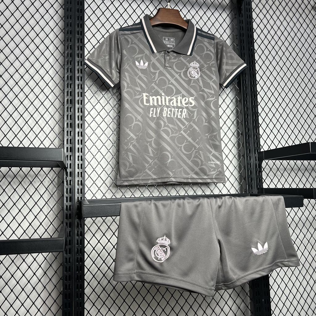 Terceiro uniforme reserva infantil do Real Madrid 2024/25