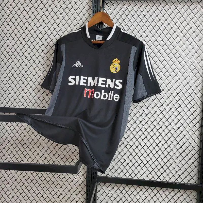 Camisa reserva retrô do Real Madrid 2004/05