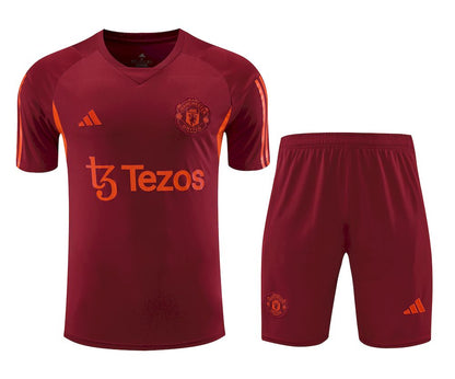 Camisa de treino adulto Manchester United 2023/24 + short 418