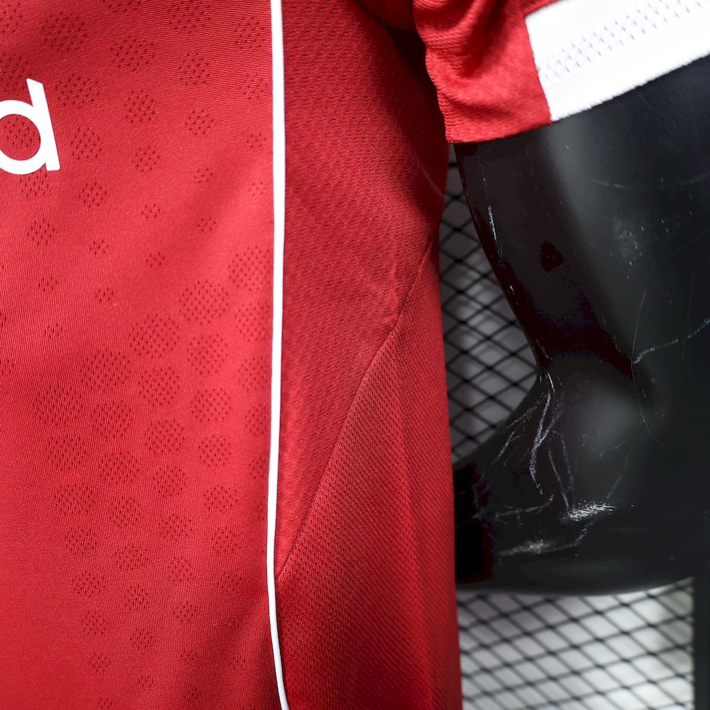 Men's Liverpool 2025/26 Home Jersey Player Version