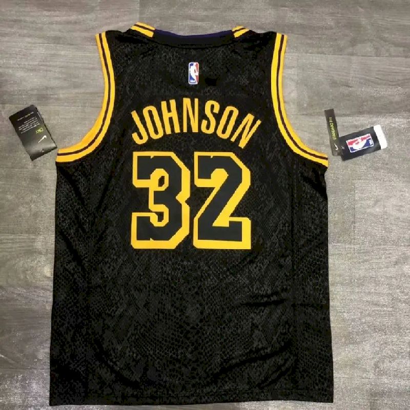 Camisa masculina Earvin Johnson Black Mamba versão jogador