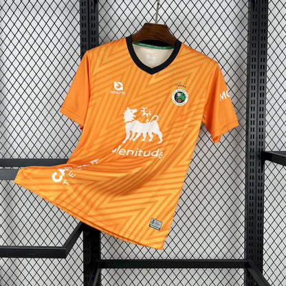 Camisa de goleiro laranja do Racing de Santander 2024/25