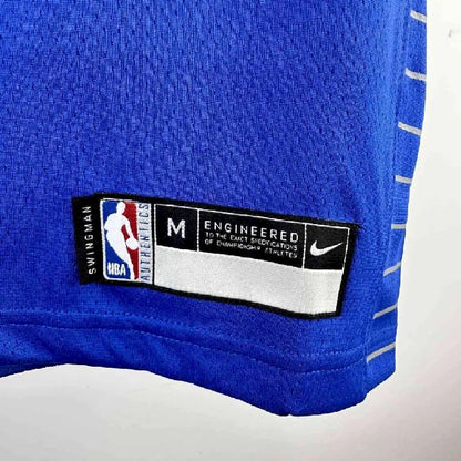 Camisa azul do time juvenil James Harden