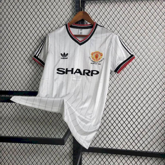 Camisa retrô reserva do Manchester United 1983/84