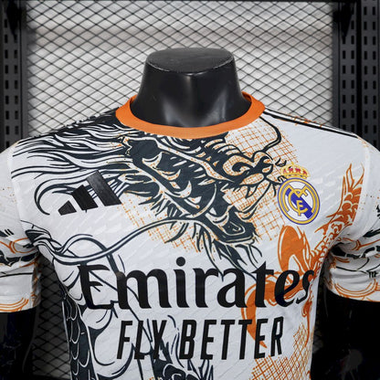 Camisa Real Madrid 2025/26 Preto e Branco Versão Dragão Versão Jogador