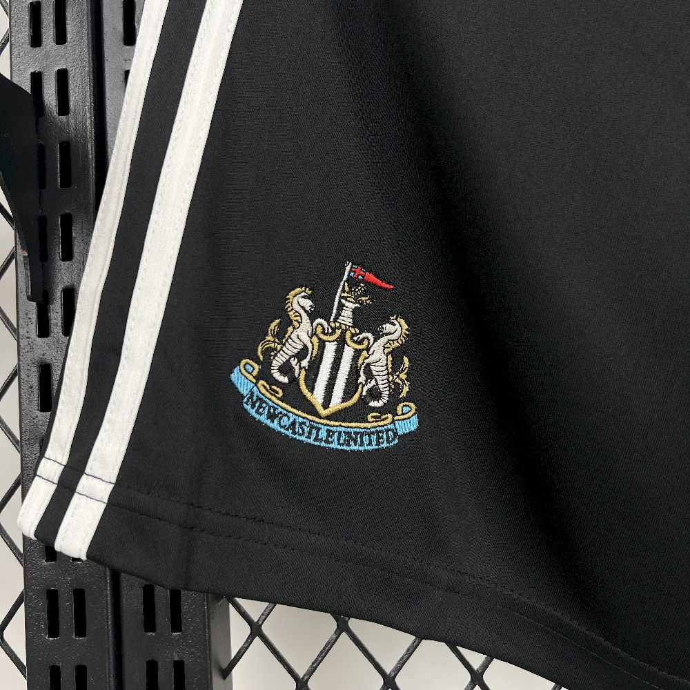 Men's Newcastle United 2025/26 Home Shorts