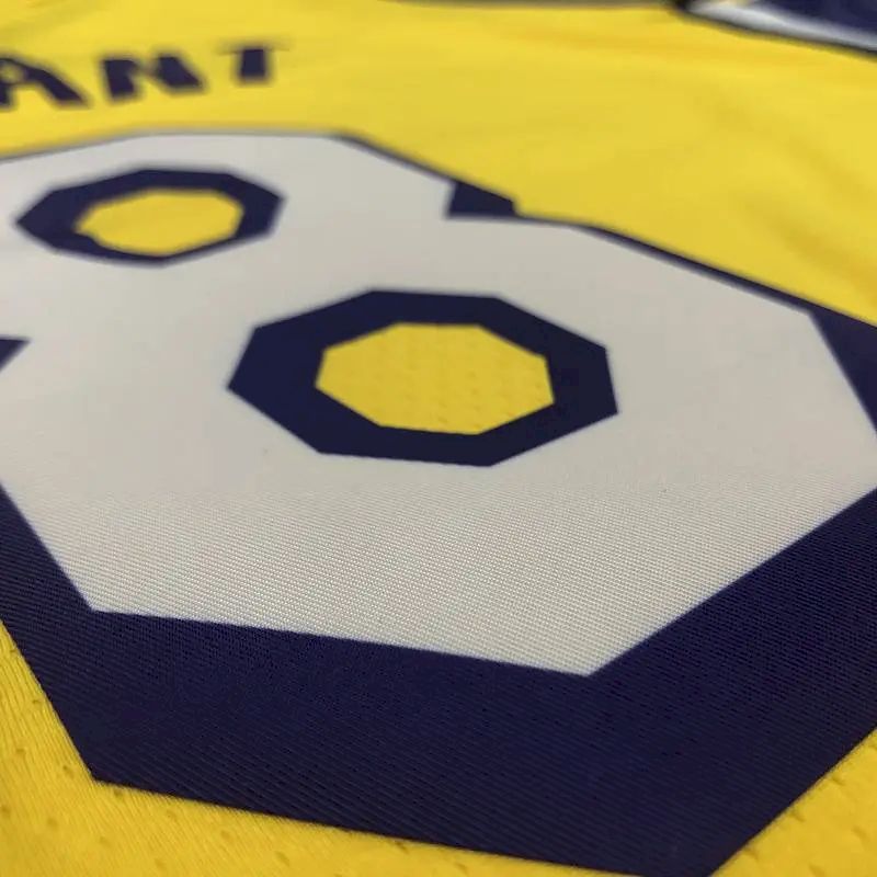 Camisa amarela masculina Kobe Bryant versão jogador – Edição clássica retrô