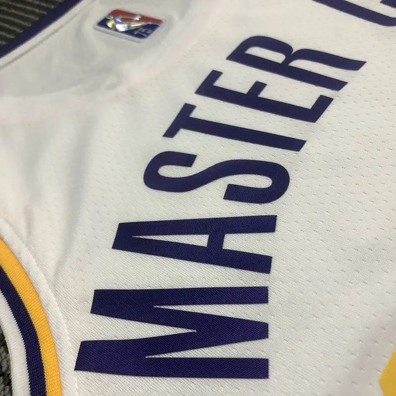 Camisa Xbox Master Chief 117 Masculina Branca – Edição de 75º Aniversário