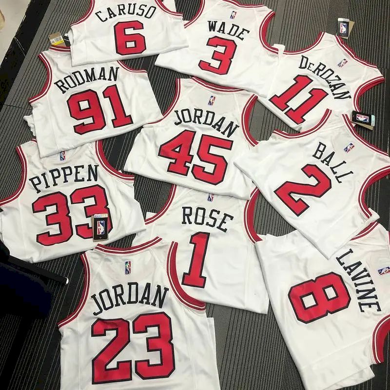 Camisa Derrick Rose Branca Masculina – Edição de 75º Aniversário