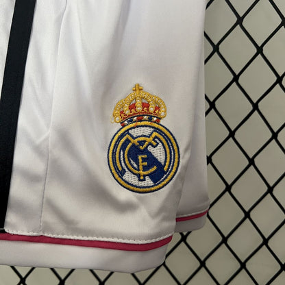 Camisa e shorts retrô infantil do Real Madrid 2014/15