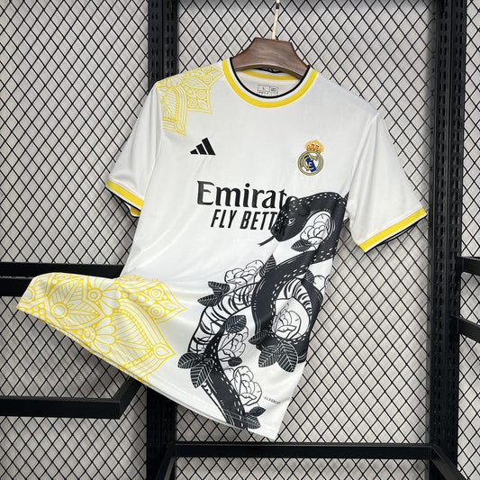 Camisa Mamba Branca e Preta Edição Especial do Real Madrid 2024/25