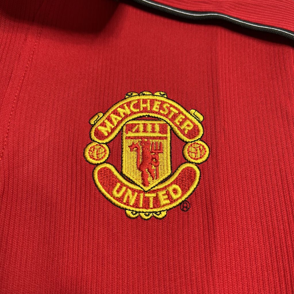 Camisa retrô do Manchester United 1998/99