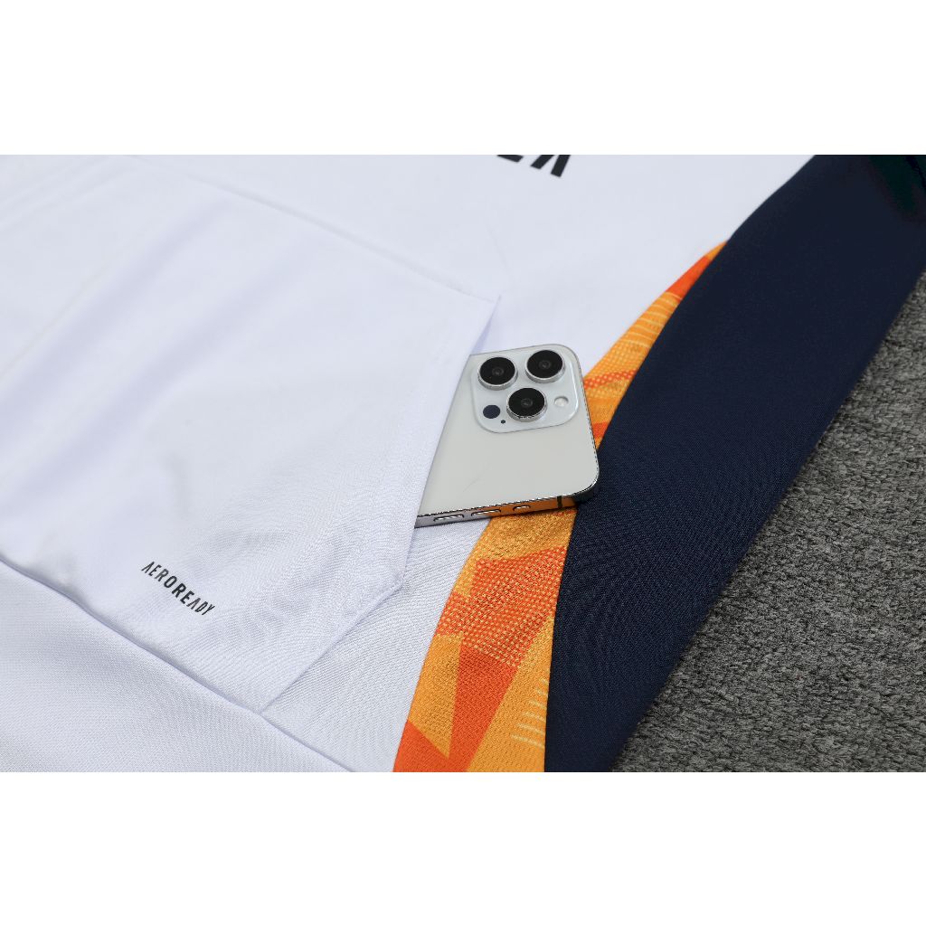 Moletom com capuz e calça Real Madrid 2024/25 418