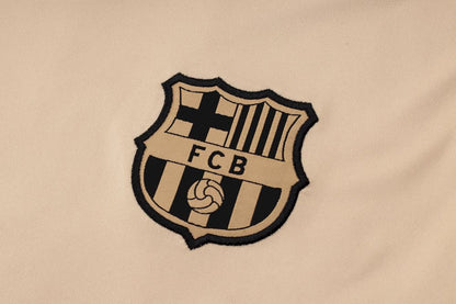 Camisa de treino adulto Barcelona 2024/25 + short 815