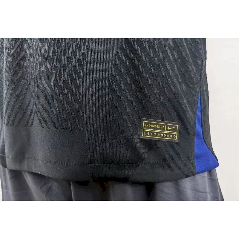 Camisa de treino pré-jogo do Atlético de Madrid 2022/23, versão jogador