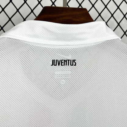 Camisa retrô reserva da Juventus 2010/11