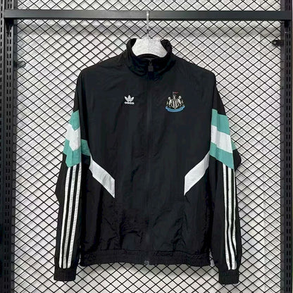 Jaqueta corta-vento preta Newcastle United 2025/26