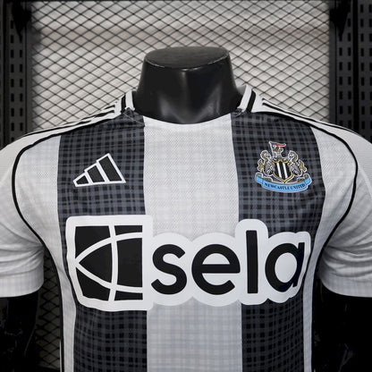 Camisa Newcastle United 2025/26 Home Versão Jogador
