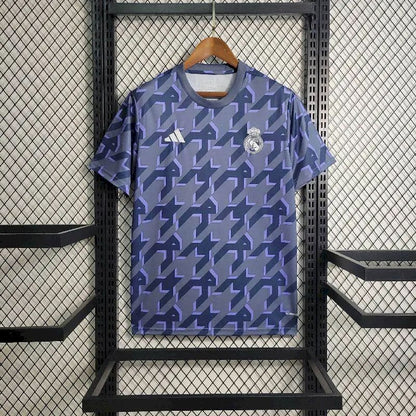 Camisa de treino pré-jogo do Real Madrid 2023/24