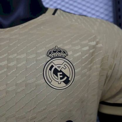 Camisa Real Madrid Edição Especial 2023/24 Versão Jogador Amarela