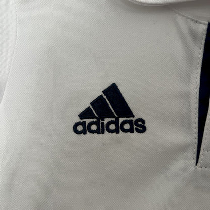 Camisa e shorts retrô infantil do Real Madrid 2016/17