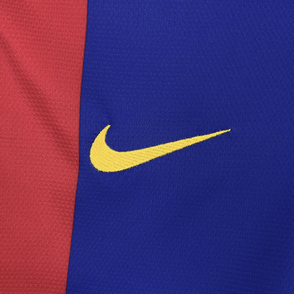 Camisa retrô titular do Barcelona 2006/07