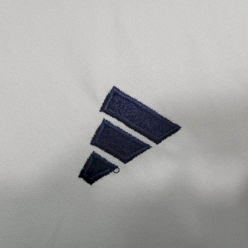 Kit infantil de manga comprida do Real Madrid 2023/24