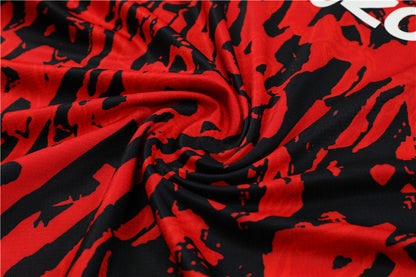 Camisa de treino adulto + short Manchester United 2023/24 14001