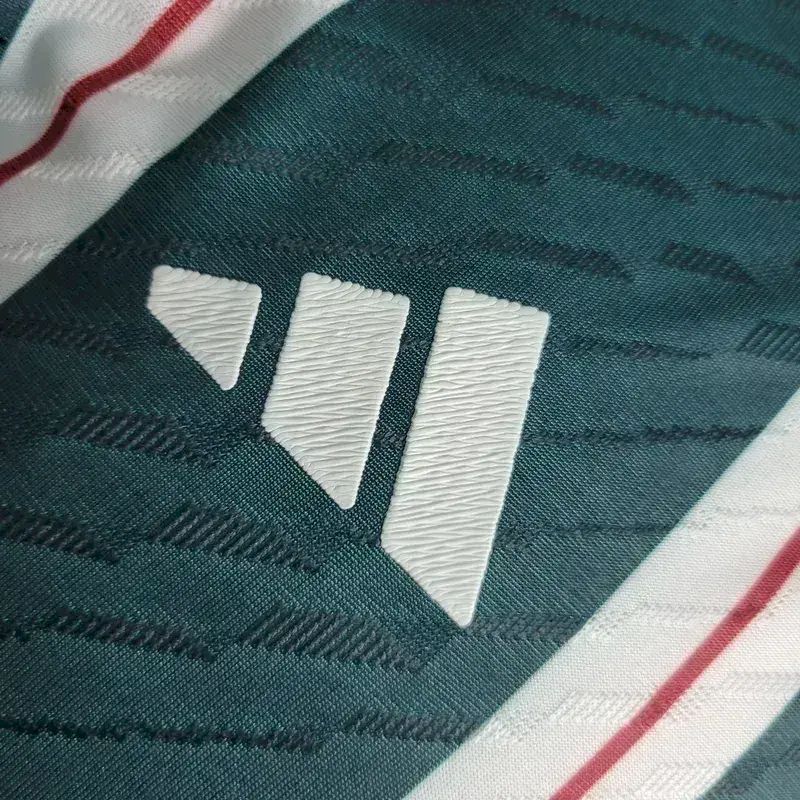 Camisa reserva do Manchester United 2023/24, versão do jogador