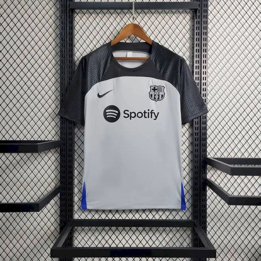 Camisa de treino pré-jogo do Barcelona 2023/24