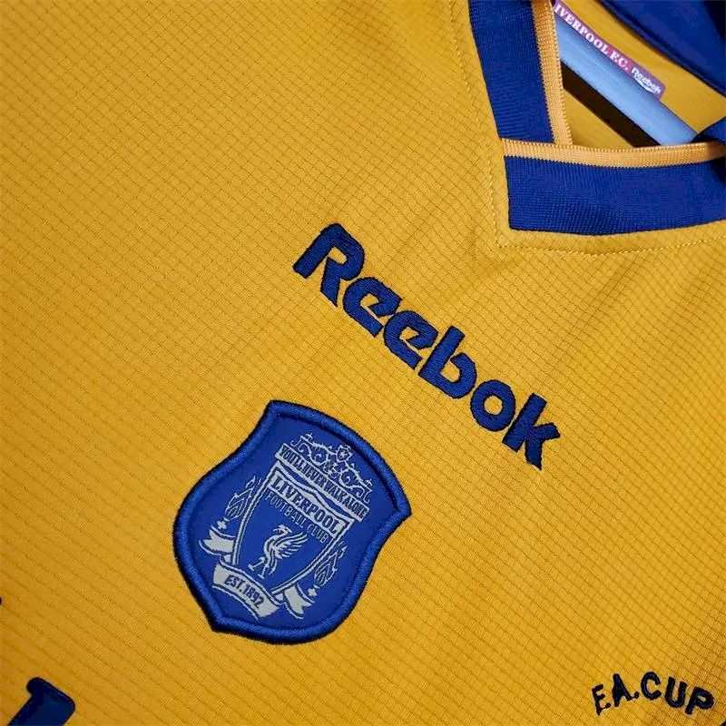Camisa retrô reserva do Liverpool 2000/01