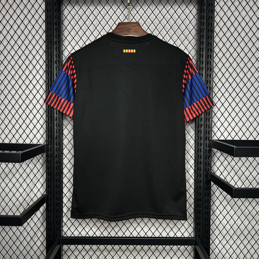 Camisa pré-jogo do Barcelona 2024/25