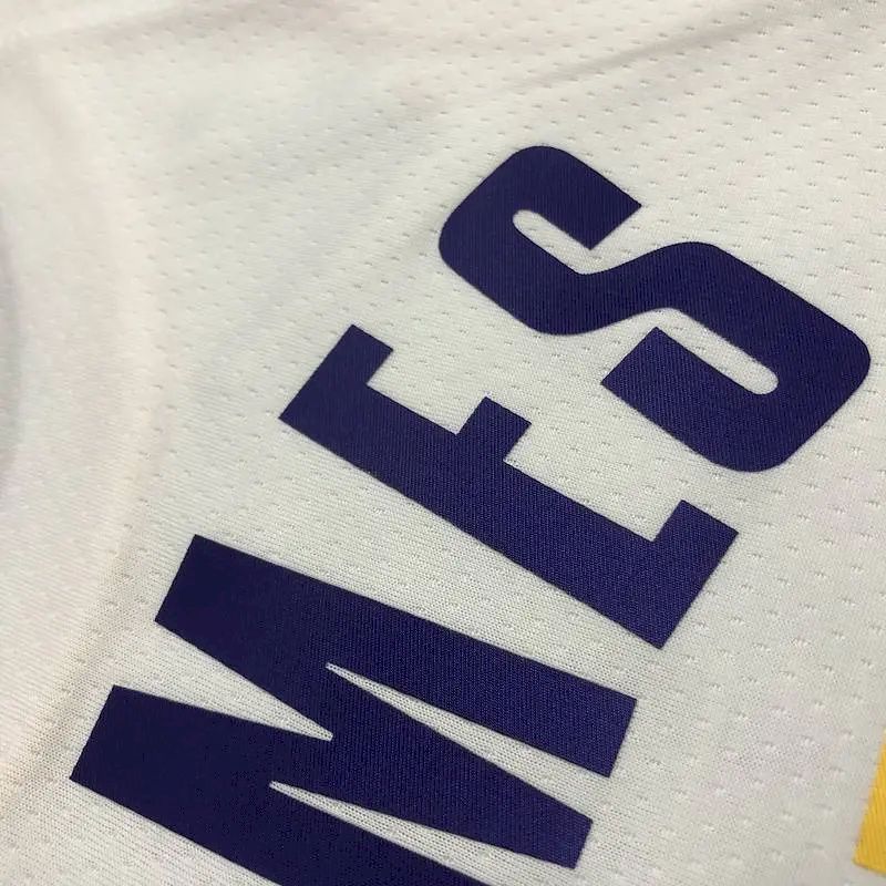 Camisa masculina LeBron James White Team – Edição de 75º aniversário