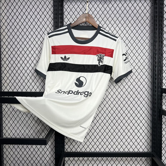 Terceira camisa do Manchester United 2024/25
