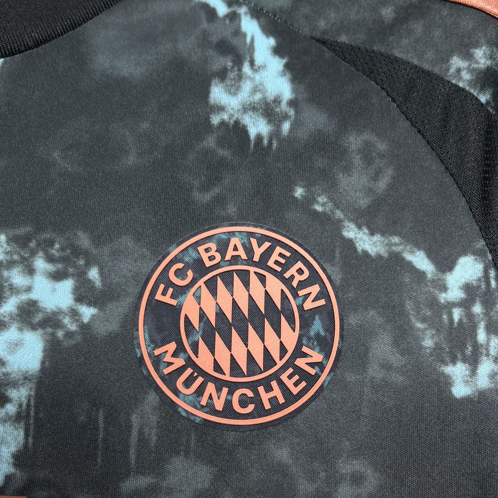 Bayern Munich 2024/25 Away Jersey