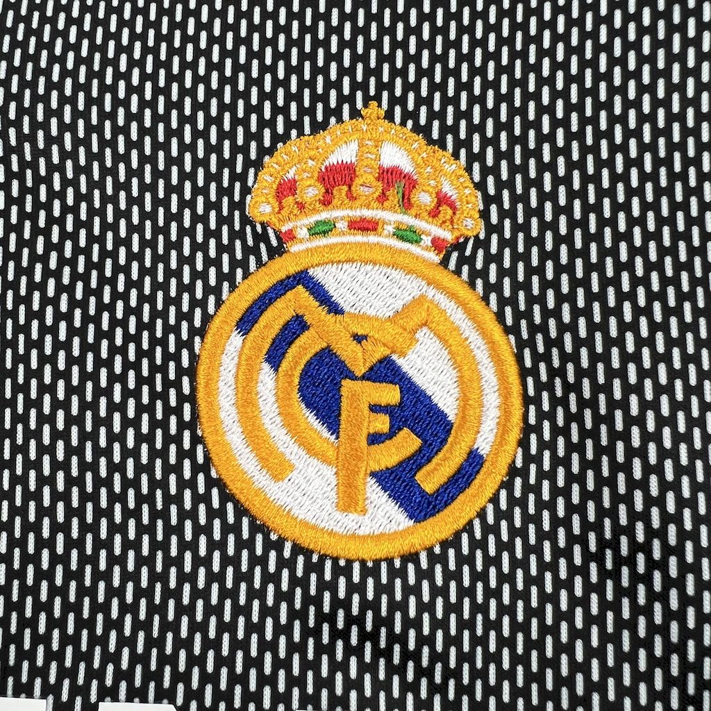 Camisa retrô de goleiro do Real Madrid 2002/03