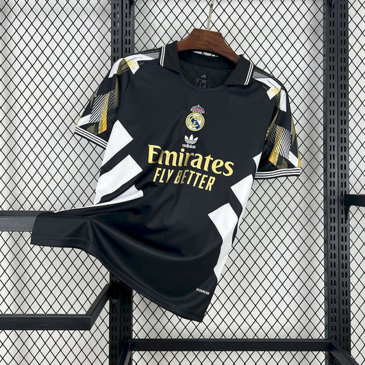 Maillot rétro édition spéciale Real Madrid 2025/26