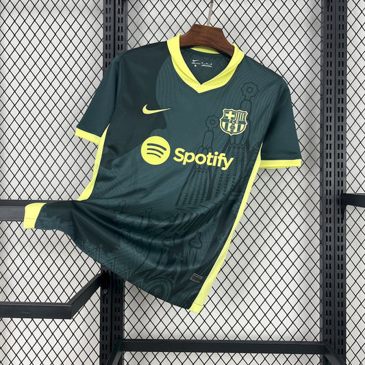 Camisa de treino verde escuro do Barcelona 2024/25