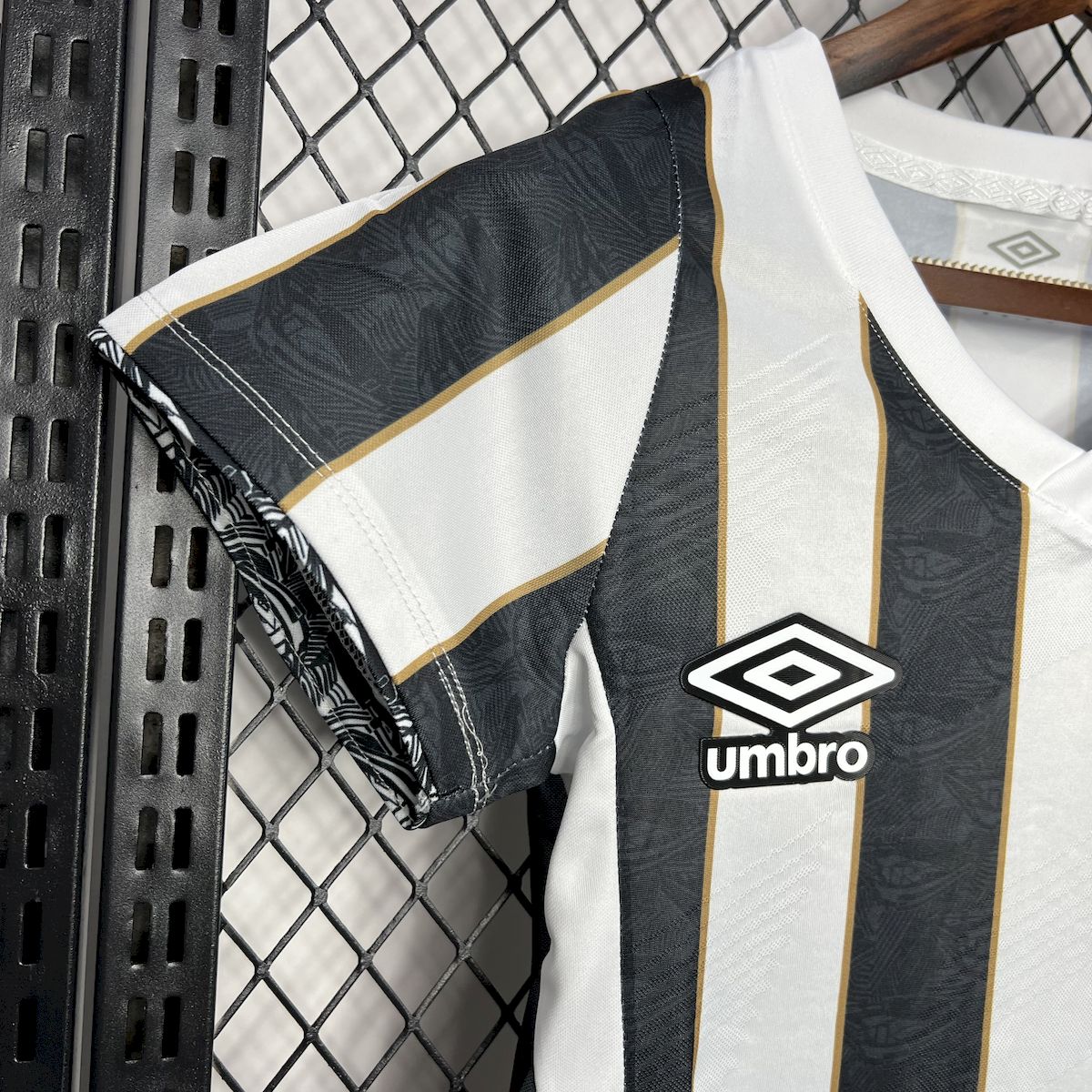 Camisa reserva feminina do Santos 2024/25