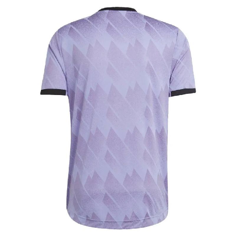 Camisa reserva do Real Madrid 2022/23, versão 2 do jogador