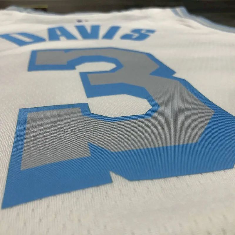 Camisa Anthony Davis Branca Versão Jogador Masculina – Edição Cidade