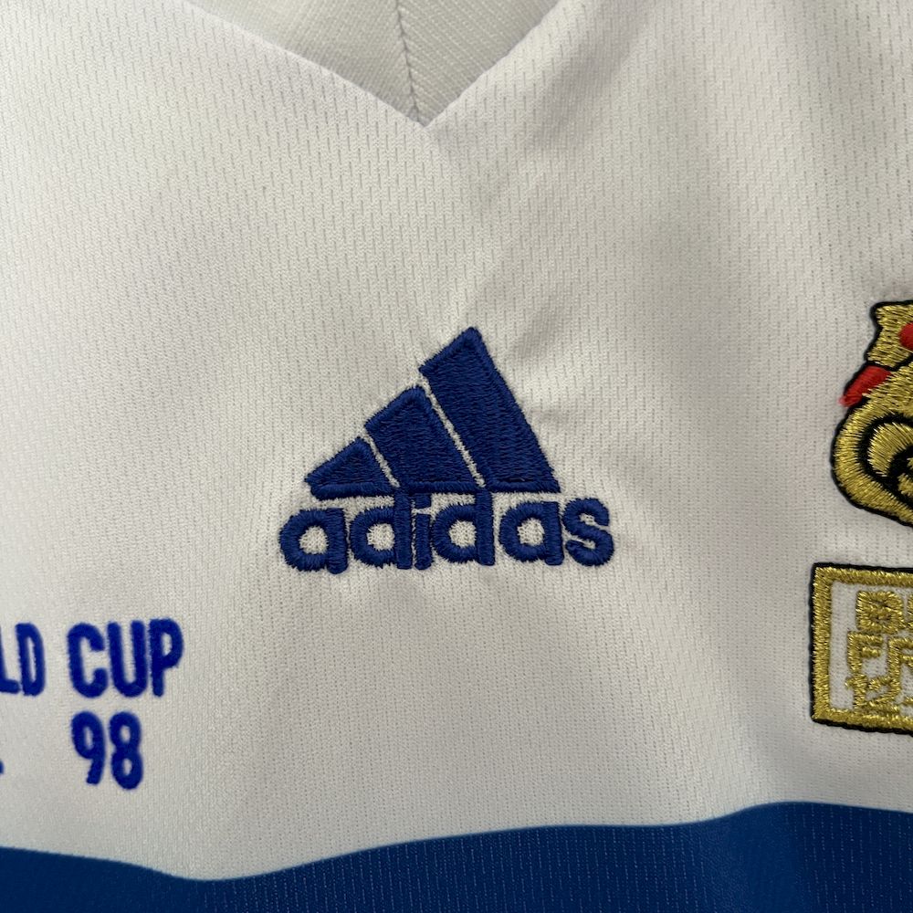 Camisa e shorts retrô infantil França 1998